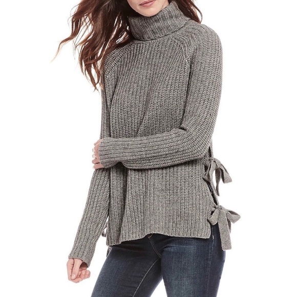 UGG Ceanne Gray Chunky Knit Turtleneck Wool Sweater, Side Bow Detail, Size M - Picture 1 of 13